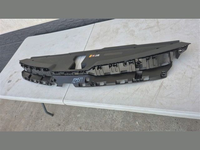 bontott KIA SPORTAGE Első Lökhárító Tartó Felső