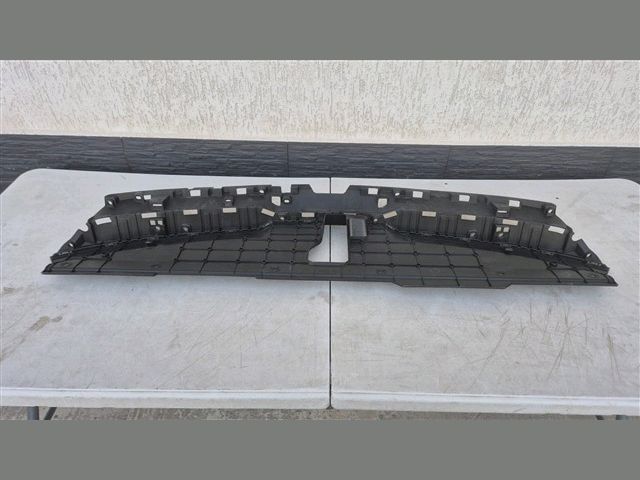 bontott KIA SPORTAGE Első Lökhárító Tartó Felső