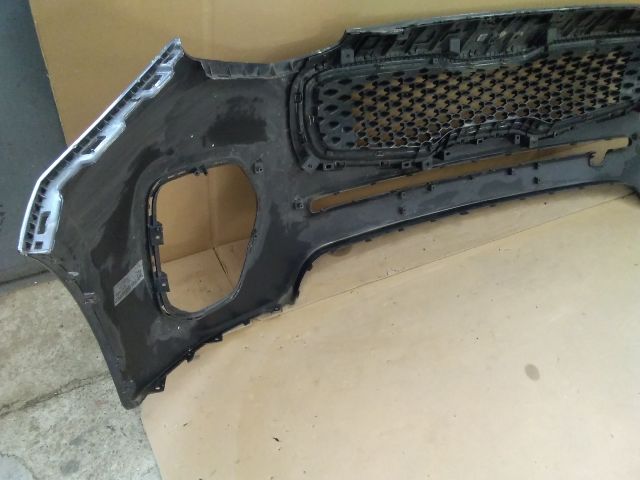 bontott KIA SPORTAGE Első Lökhárító (Üresen)