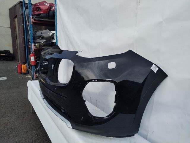 bontott KIA SPORTAGE Első Lökhárító (Üresen)