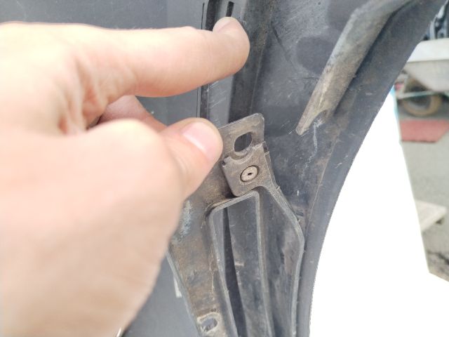 bontott KIA SPORTAGE Első Lökhárító (Üresen)