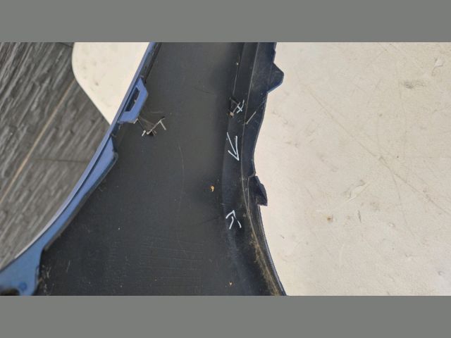 bontott KIA SPORTAGE Első Lökhárító (Üresen)