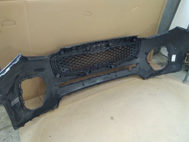 bontott KIA SPORTAGE Első Lökhárító (Üresen)