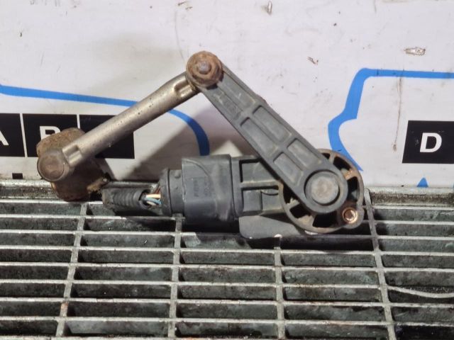 bontott KIA SPORTAGE Első Xenon Szintszabályzó Jeladó