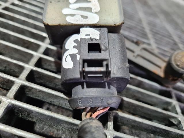 bontott KIA SPORTAGE Első Xenon Szintszabályzó Jeladó