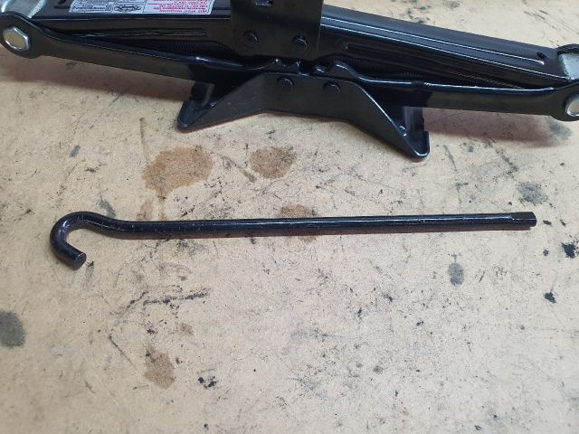 bontott KIA SPORTAGE Emelő