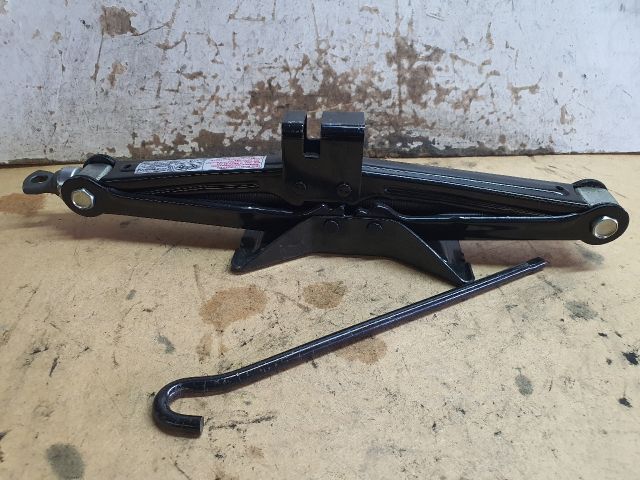 bontott KIA SPORTAGE Emelő