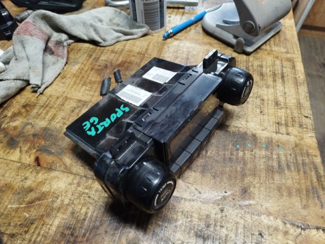 bontott KIA SPORTAGE Fűtéskapcsoló (digit klímás)