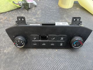 bontott KIA SPORTAGE Fűtéskapcsoló (manuális klímás)