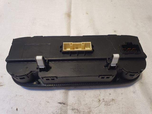 bontott KIA SPORTAGE Fűtéskapcsoló (manuális klímás)