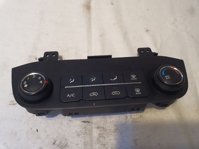 bontott KIA SPORTAGE Fűtéskapcsoló (manuális klímás)