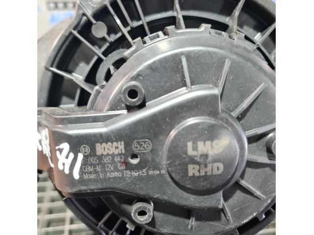 bontott KIA SPORTAGE Fűtőmotor (Klímás)