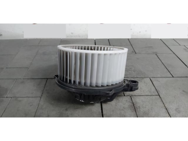 bontott KIA SPORTAGE Fűtőmotor (Klímás)