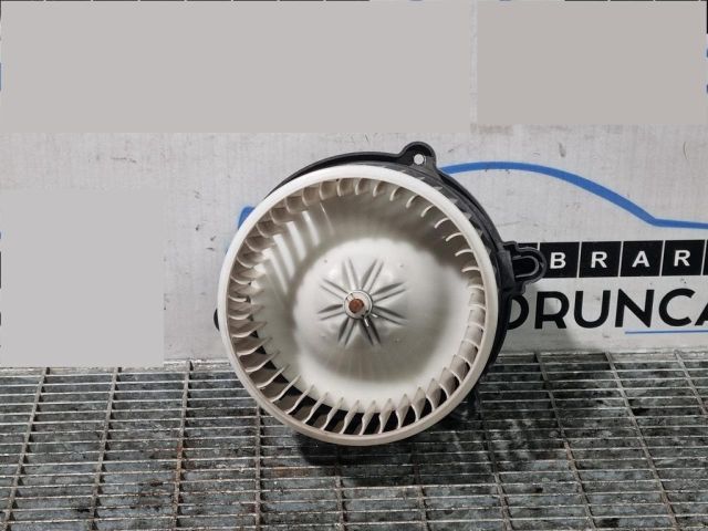 bontott KIA SPORTAGE Fűtőmotor (Klímás)