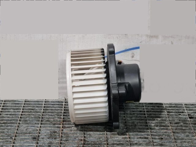 bontott KIA SPORTAGE Fűtőmotor (Klímás)