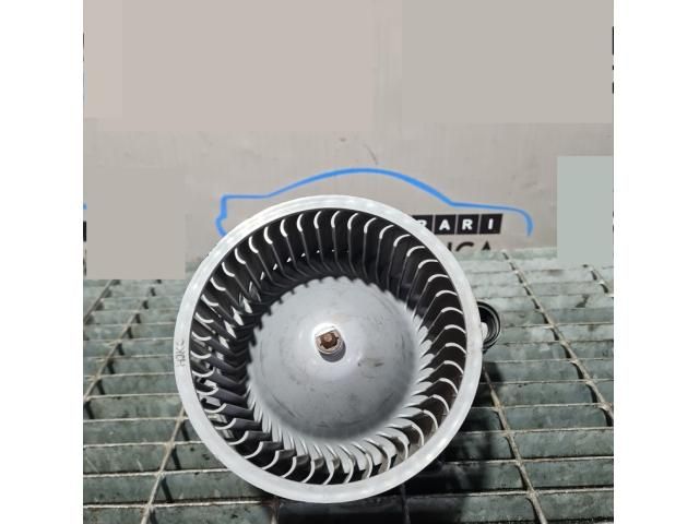 bontott KIA SPORTAGE Fűtőmotor (Klímás)