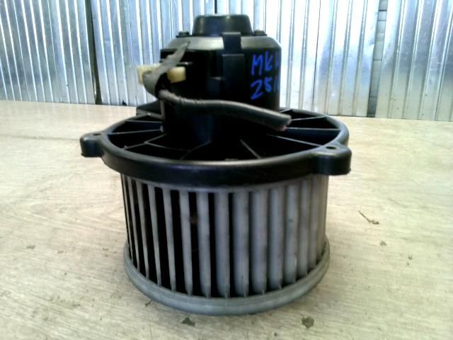 bontott KIA SPORTAGE Fűtőmotor (Klímás)