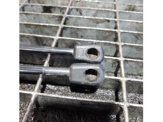 bontott KIA SPORTAGE Gázrugós Kitámasztó Teleszkóp Csomagtérajtó (Pozíciófüggetlen)