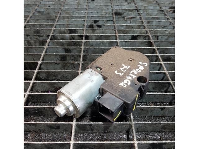 bontott KIA SPORTAGE Hátsó Ablaktörlő Motor