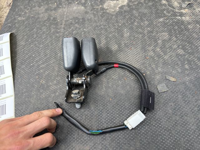 bontott KIA SPORTAGE Hátsó középső Biztonsági Öv Csat