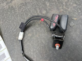 bontott KIA SPORTAGE Hátsó középső Biztonsági Öv Csat