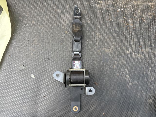 bontott KIA SPORTAGE Hátsó középső Biztonsági Öv