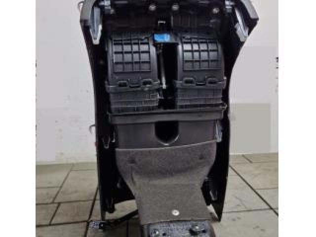 bontott KIA SPORTAGE Hátsó középső Szellőző