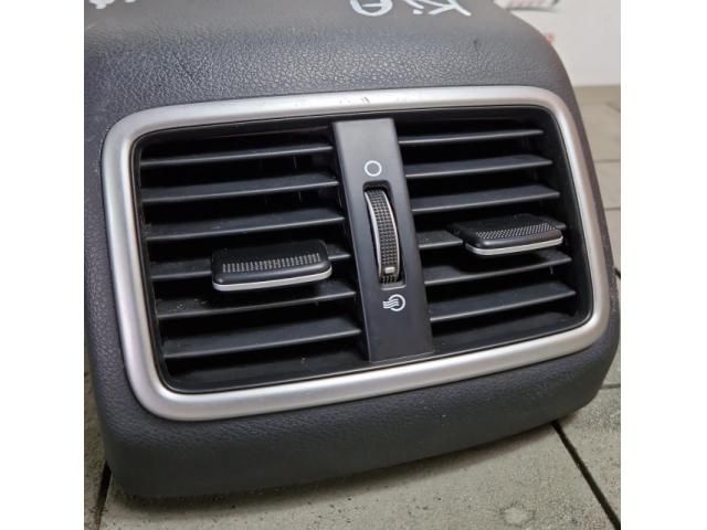 bontott KIA SPORTAGE Hátsó középső Szellőző