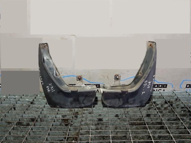 bontott KIA SPORTAGE Hátsó Sárvédő Gumi Pár