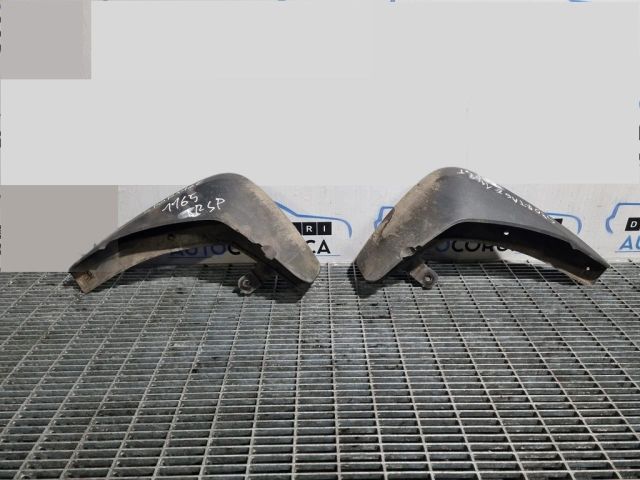 bontott KIA SPORTAGE Hátsó Sárvédő Gumi Pár