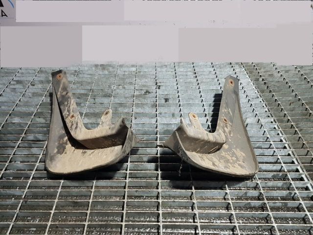 bontott KIA SPORTAGE Hátsó Sárvédő Gumi Pár