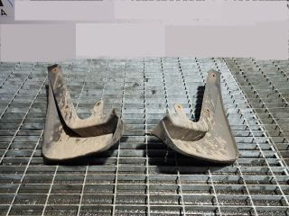 bontott KIA SPORTAGE Hátsó Sárvédő Gumi Pár