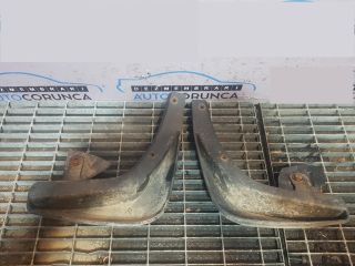 bontott KIA SPORTAGE Hátsó Sárvédő Gumi Pár