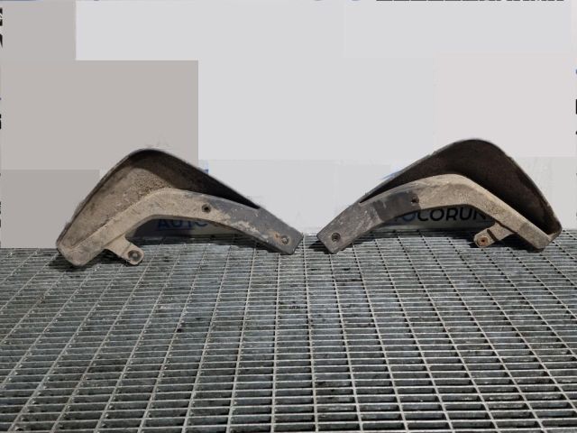 bontott KIA SPORTAGE Hátsó Sárvédő Gumi Pár