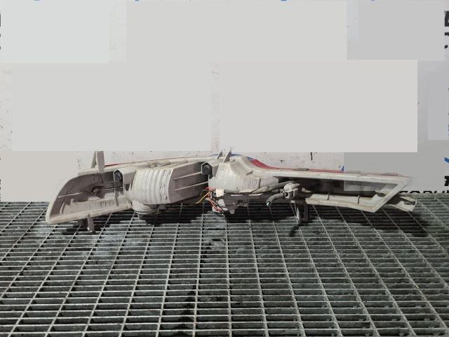 bontott KIA SPORTAGE Jobb Alsó Hátsó Lámpa