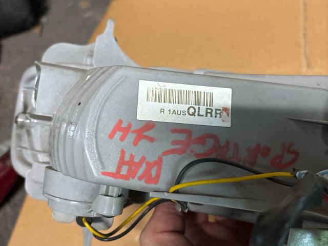 bontott KIA SPORTAGE Jobb Alsó Hátsó Lámpa