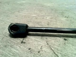 bontott KIA SPORTAGE Jobb Csomagtérajtó Ajtóhatároló