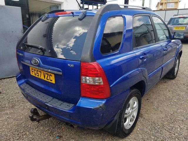 bontott KIA SPORTAGE Jobb első Ajtó (Üres lemez)