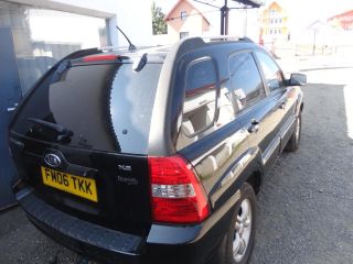 bontott KIA SPORTAGE Jobb első Ajtó (Üres lemez)