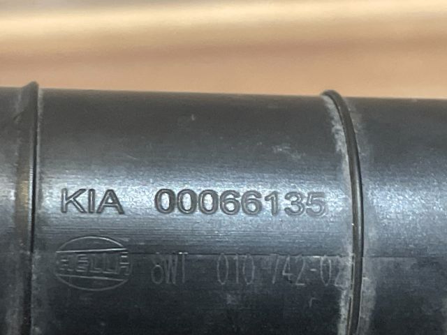 bontott KIA SPORTAGE Jobb Fényszórómosó Fúvóka