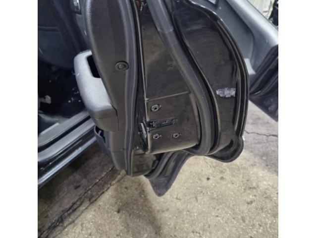 bontott KIA SPORTAGE Jobb hátsó Ajtó (Üres lemez)