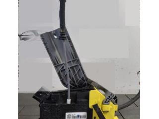 bontott KIA SPORTAGE Jobb hátsó Ajtózár