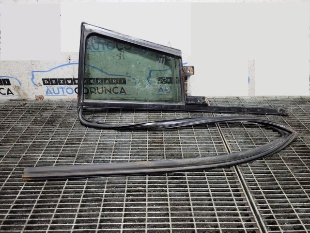 bontott KIA SPORTAGE Jobb hátsó Fixüveg (Ajtóban)