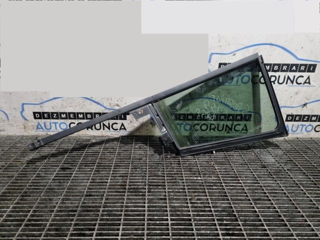 bontott KIA SPORTAGE Jobb hátsó Fixüveg (Ajtóban)