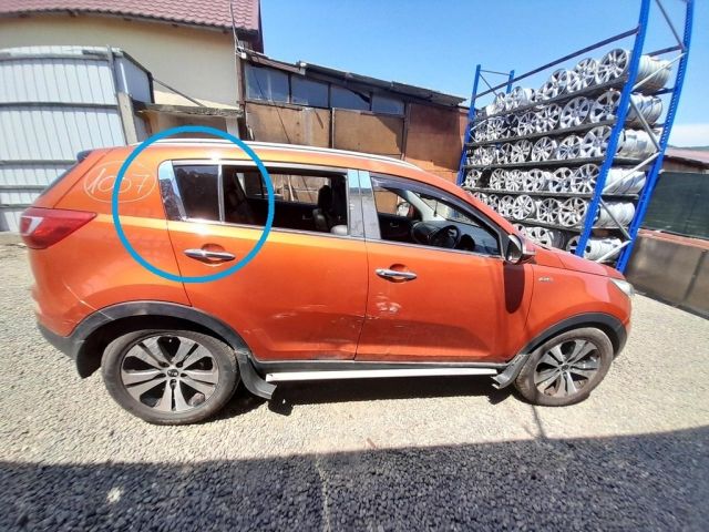 bontott KIA SPORTAGE Jobb hátsó Fixüveg (Ajtóban)