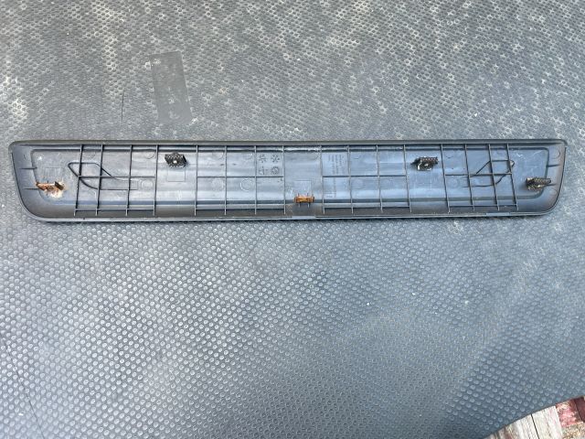 bontott KIA SPORTAGE Jobb hátsó Küszöb Díszléc