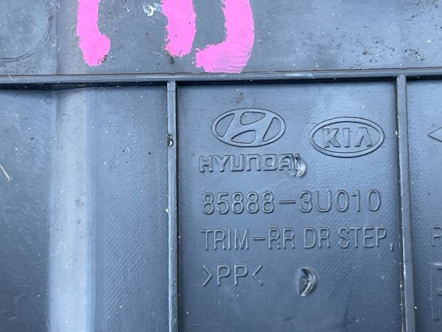 bontott KIA SPORTAGE Jobb hátsó Küszöb Díszléc