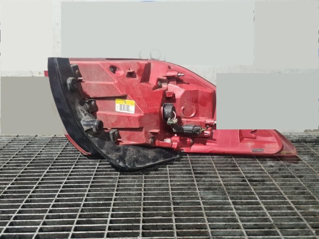 bontott KIA SPORTAGE Jobb Hátsó Lámpa