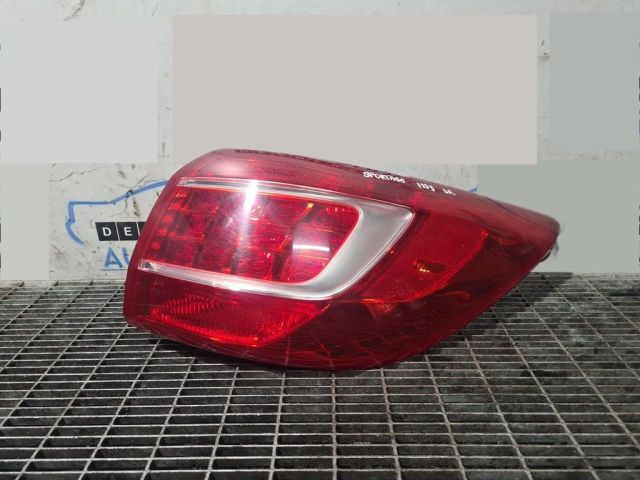 bontott KIA SPORTAGE Jobb Hátsó Lámpa