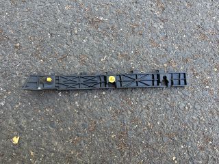 bontott KIA SPORTAGE Jobb hátsó Oldal Lökhárító Tartó (Műanyag)